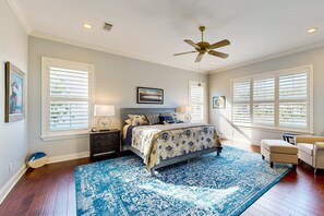 Maison, plusieurs lits, patio, vue golf (Waving Sea Palms) | 3 chambres, décoration personnalisée, ameublement personnalisé