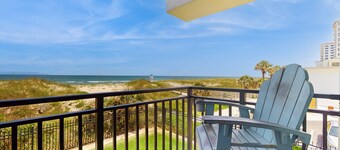 Modern Oceanfront Condo With Outdoor Pool, Balcony, & Washer/dryer