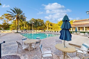 Pool - Immaculate Townhome in Upscale Community w/ Pool & Balcony - Near Beach (Palm Coast)