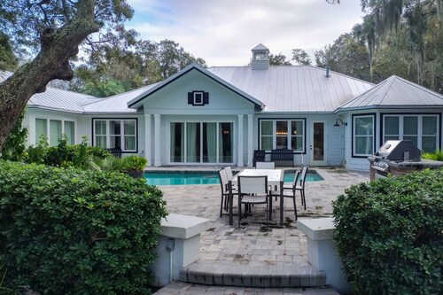 Lakefront Home With Private Pool & Outdoor Space for Entertaining