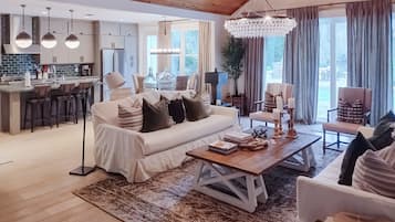 House, Multiple Beds, Pool Access, Pool View (The Rookery) | Living area