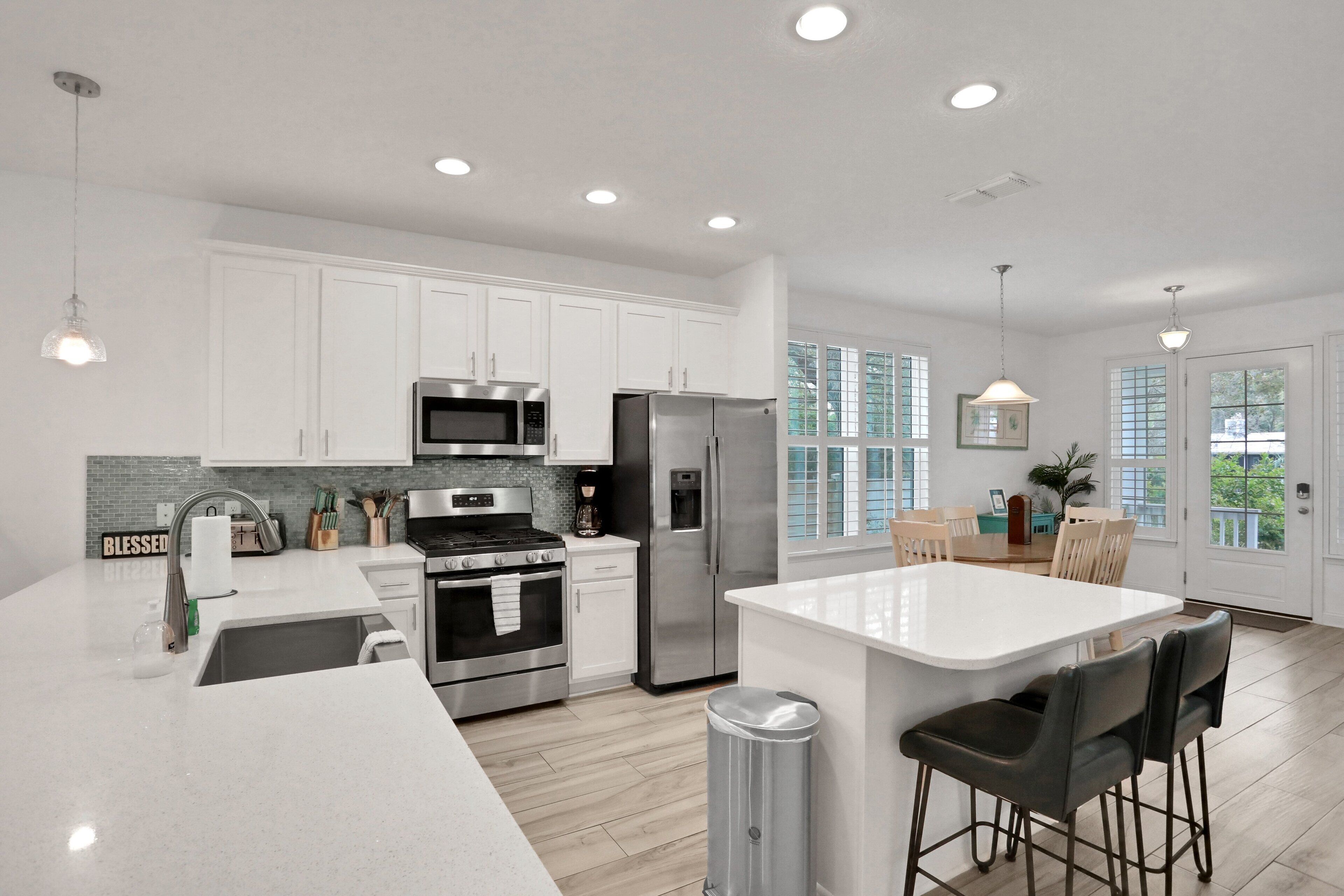 House, Multiple Beds, Hot Tub, Garden View (Seaside Serenity) | Private kitchen