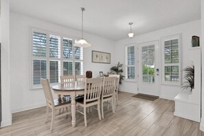 4 bedrooms, individually decorated, individually furnished, bed sheets - New Dog-friendly Home Near Vilano Beach With Private hot Tub, Grill, W/d, & AC (St. Augustine)