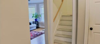 Stay in sunny historic downtown Saratoga, just 0.5 miles from Broadway!