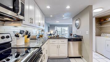 Condo, Multiple Beds, Pool Access, Garden View (Beachside Bliss) | Private kitchen