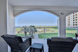 Appartamento, letti multipli, accesso alla piscina, vista spiaggia (Gallagher's Beach Vibe) | Vista dalla camera