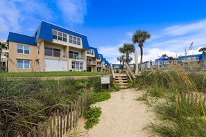 Exterior - Island-themed Living With Furnished Patio, Shared Pool & Beach Access (St. Augustine)
