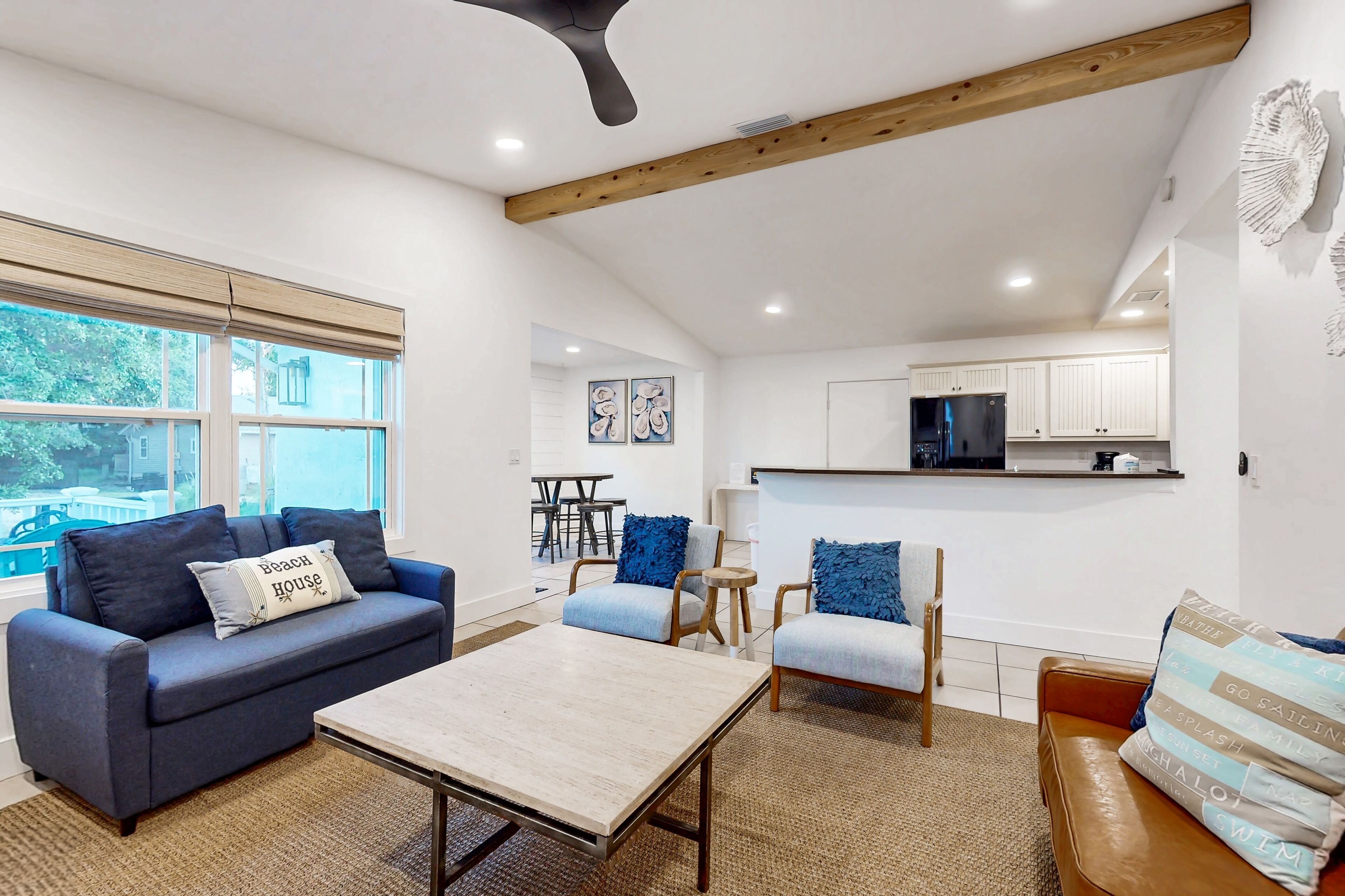 House, Multiple Beds, Patio, Garden View (212 Beach Getaway) | Living area