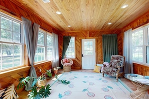 View from room - Full 3 Ensuite Home in Fish Camp Community w/ Kayaks, Bikes and Boat Parking (Townsend)