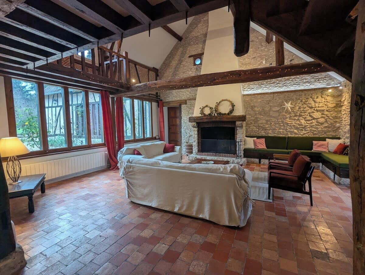 TV, fireplace, table tennis