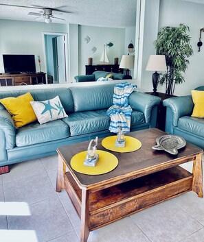 Smart TV - Family-friendly 2-bedroom beach-front condo! (New Smyrna Beach)