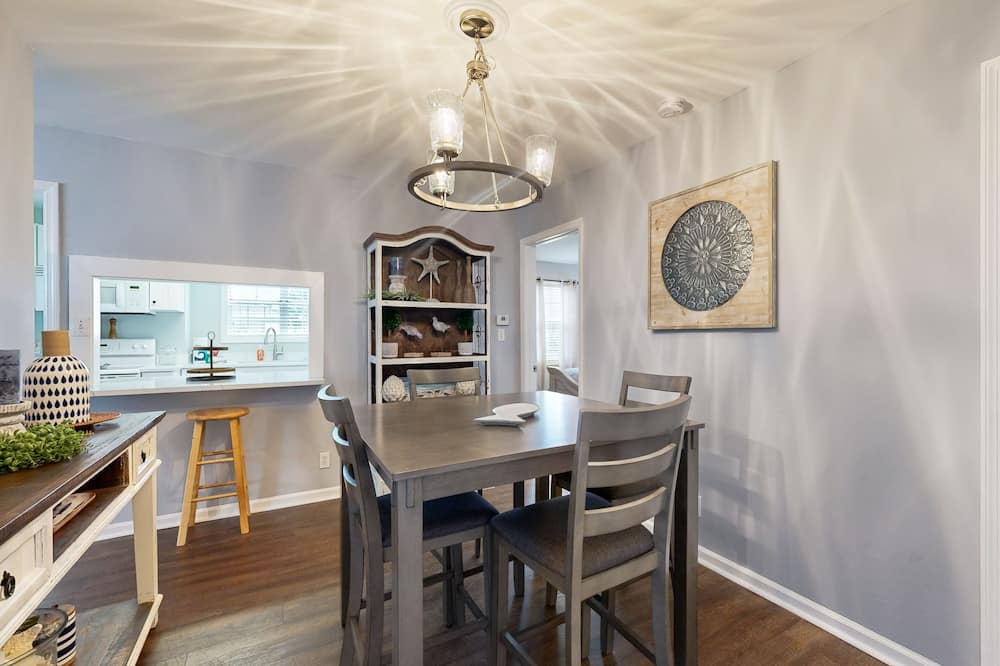 Private Retreat With Access to Community Pool & Nearby Entertainment - Saint Simons Island, GA