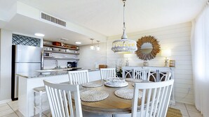 コンドミニアム ベッド (複数台) パティオ プールビュー (1149 Beach Walker)