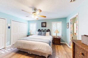 2 bedrooms, individually decorated, individually furnished, bed sheets - Serene Home With Enclosed Yard, Grill, Games, & Central AC - Dog-friendly (St. Augustine)