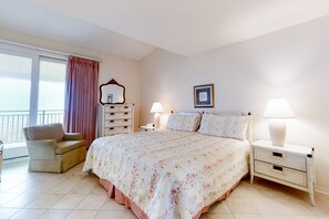 2 bedrooms, individually decorated, individually furnished, bed sheets - Oceanfront Condo With Spacious Balcony, Great Views, AC & Outdoor Pooloc (Fernandina Beach)