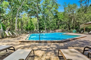 Pool - Oceanfront Condo With Spacious Balcony, Great Views, AC & Outdoor Pooloc (Fernandina Beach)