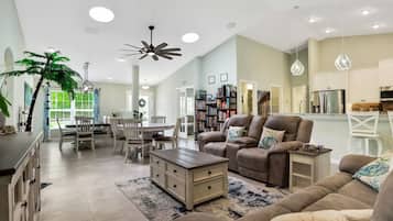 House, Multiple Beds, Hot Tub, Garden View (Family Fun Getaway) | Living area