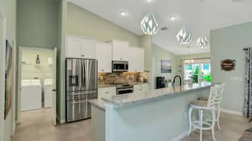 House, Multiple Beds, Hot Tub, Garden View (Family Fun Getaway) | Private kitchen