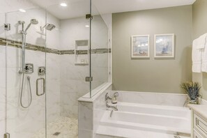 Apartment, Mehrere Betten, Terrasse, Meerblick (56 Ocean Place) | Badezimmer | Handtücher