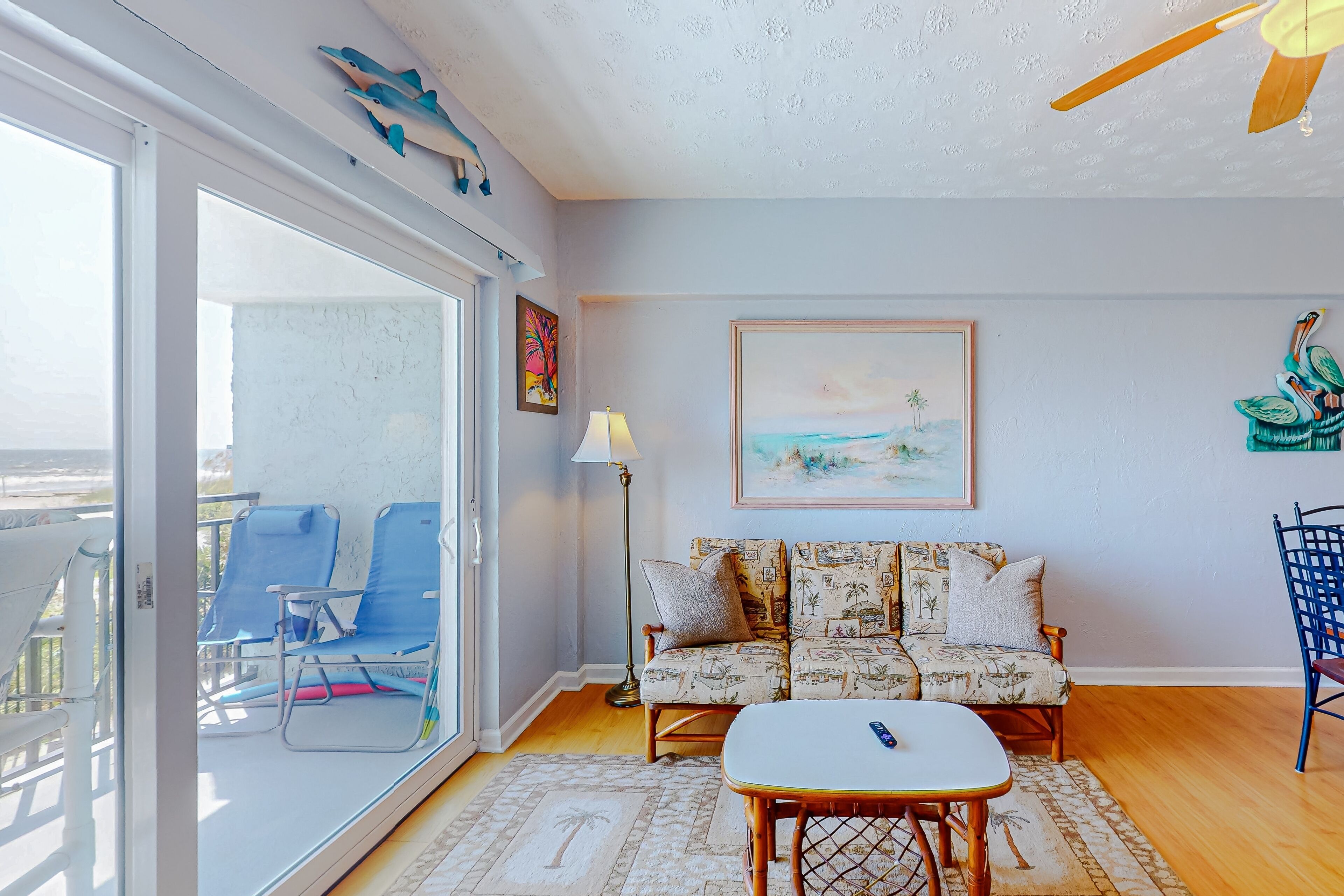 Apartment, Mehrere Betten, Poolzugang, Meerblick (Jacksonville OceanFront Retreat) | Wohnbereich