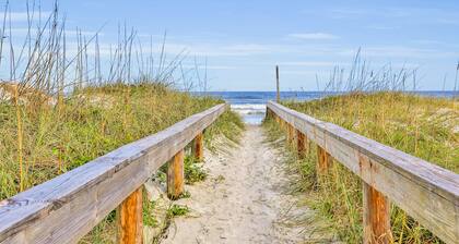 Oceanfront Condo With Pool, Amazing View, Balcony & Beach Access