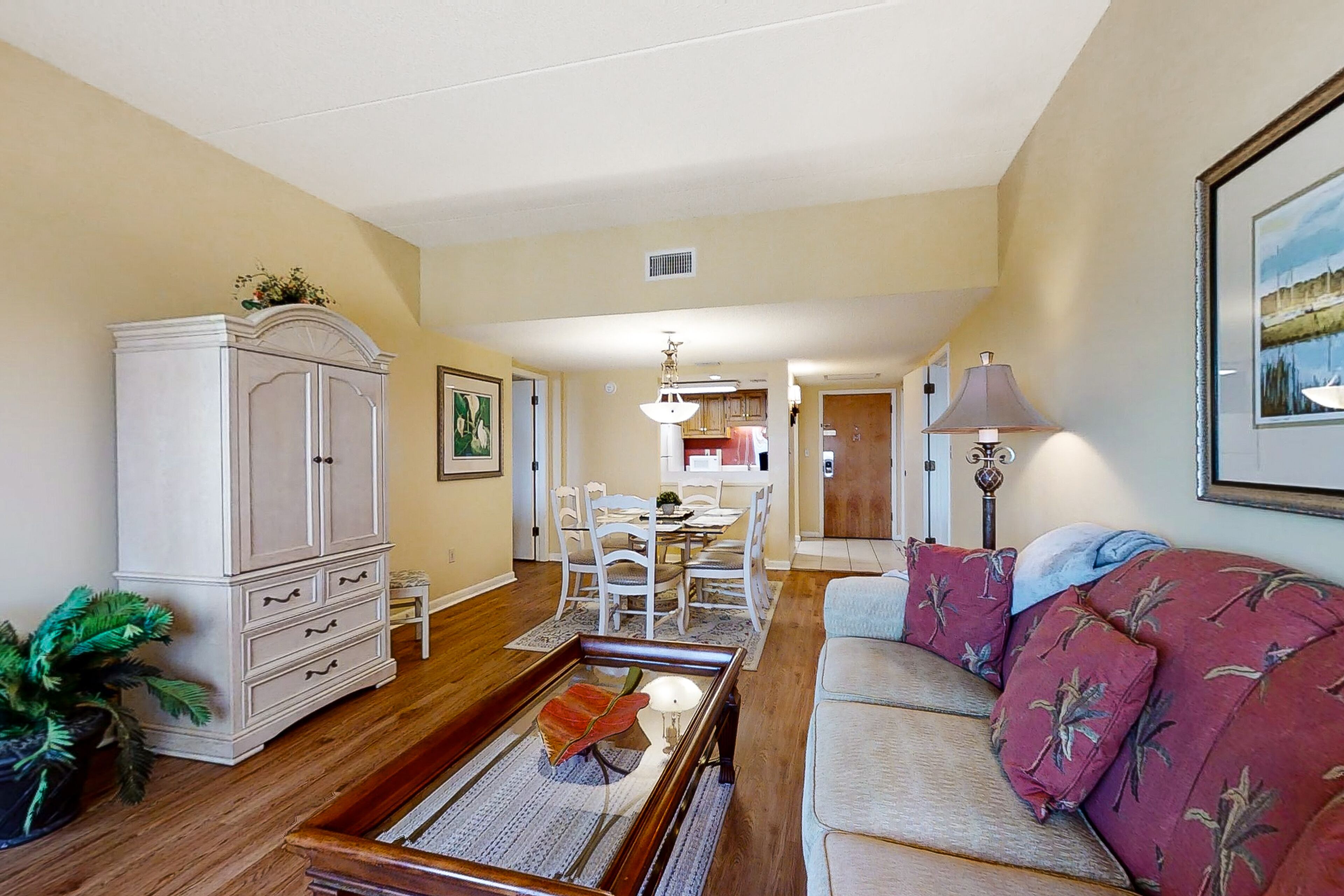 公寓式客房, 多张床, 阳台, 泳池景观 (287-88 Sandcastles) | 起居区