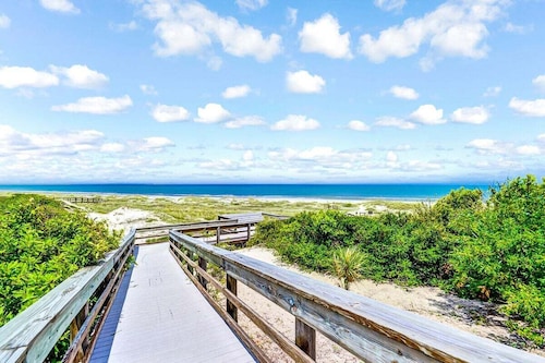 Spacious Home With Patio, Deck, Private Outdoor Pool, & Beach Access