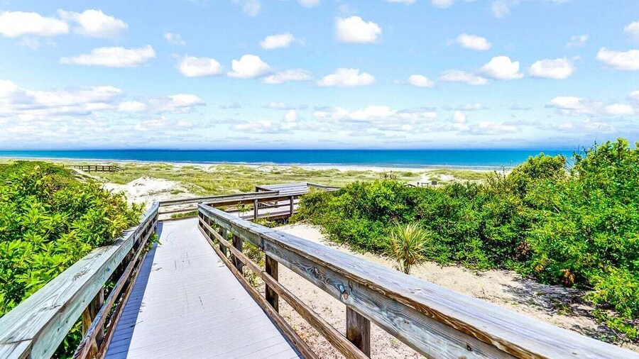 Spacious Home With Patio, Deck, Private Outdoor Pool, & Beach Access