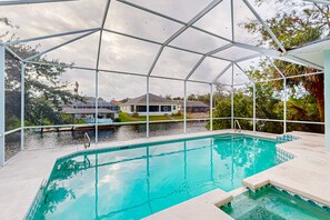 Outdoor pool - Prime House With Lanai, Private Pool, Bbq, and Water Views (Palm Coast)