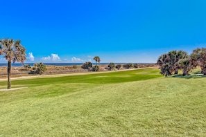 Golf - Oceanfront Condo With Large Balcony, Pool, Central AC & Views (Fernandina Beach)
