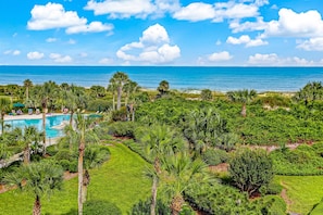 Pool - Oceanfront Condo With Large Balcony, Pool, Central AC & Views (Fernandina Beach)