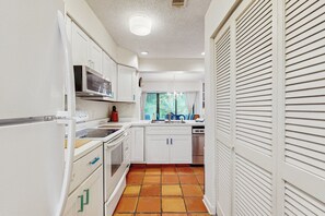 Condo, Multiple Beds, Patio, Pool View (2050 Beach Wood) | Private kitchen - Spacious 3br/3ba Dog-friendly Condo With Pool - Fernandina Beach Access (Fernandina Beach)