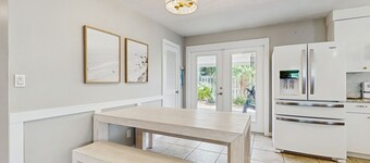 Spacious Beach House With Private Pool, Firepit and Enclosed Yard