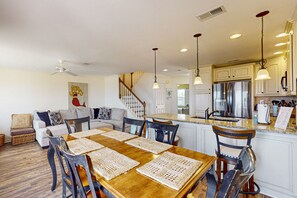Interior - Oceanfront Townhome With a Furnished Balcony, Outdoor Pool, & Tennis (Fernandina Beach)