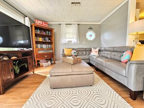 Maison, plusieurs lits, patio (Blue Surf at Hammock Beach) | Coin séjour