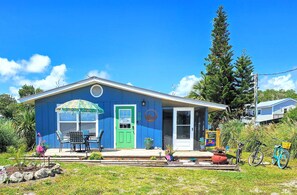 Exterior - Private House Walk to the Beach & Parks! Large Decks, Family Vacation! Hammock Beach (Palm Coast)