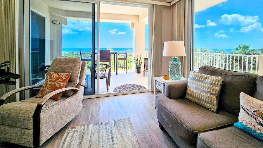 Rising Sun Stunning Oceanfront Ocean View Villa! 3 Beautiful Resort Pools! Beach Front!