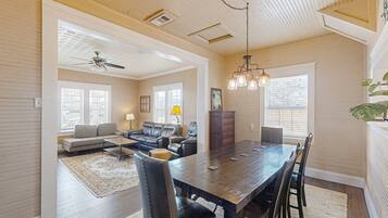 House, Multiple Beds, Patio, Garden View (Old Town Retreat) | Interior