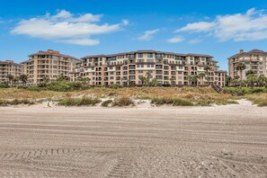 Exterior - Ocean-view Penthouse With Pool, Balcony & Central AC - Snowbird-friendly (Fernandina Beach)