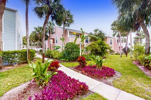 Exterior - Spacious Condo With 2 Private Balconies, Beach Access and Pool (St. Augustine)