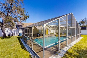 Outdoor pool - Pristine Palms House in Palm Coast With Enclosed Pool & Full Kitchen (Palm Coast)