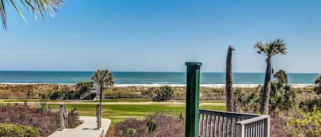 Condo, varias camas, acceso a la alberca, vista al océano (1334 Ship Watch) | Vista a la playa o el mar