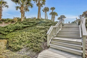 Exterior detail - Oceanfront Condo With Direct Beach Access, Pool, Balcony, Grilling Area, & AC (Fernandina Beach)
