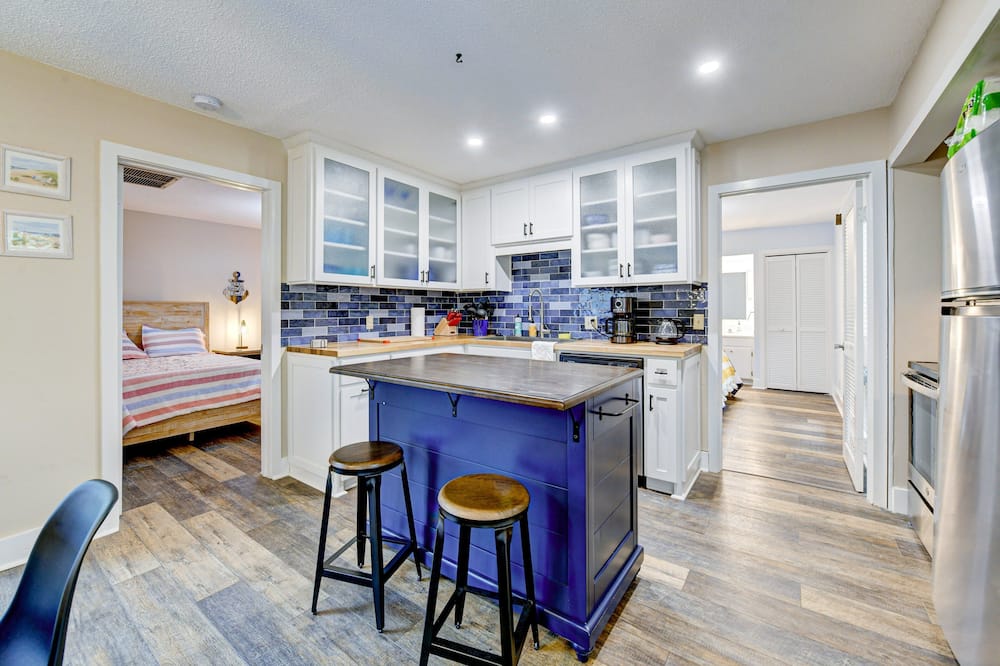 Sleek Golf-front Condo With a Washer/dryer, Deck, & Central AC - dog Friendly - Sea Island, GA