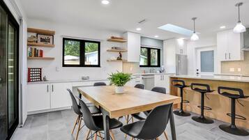 House, Berbilang Katil, Pool Access, Pool View (Garden Pool Paradise) | Dapur peribadi