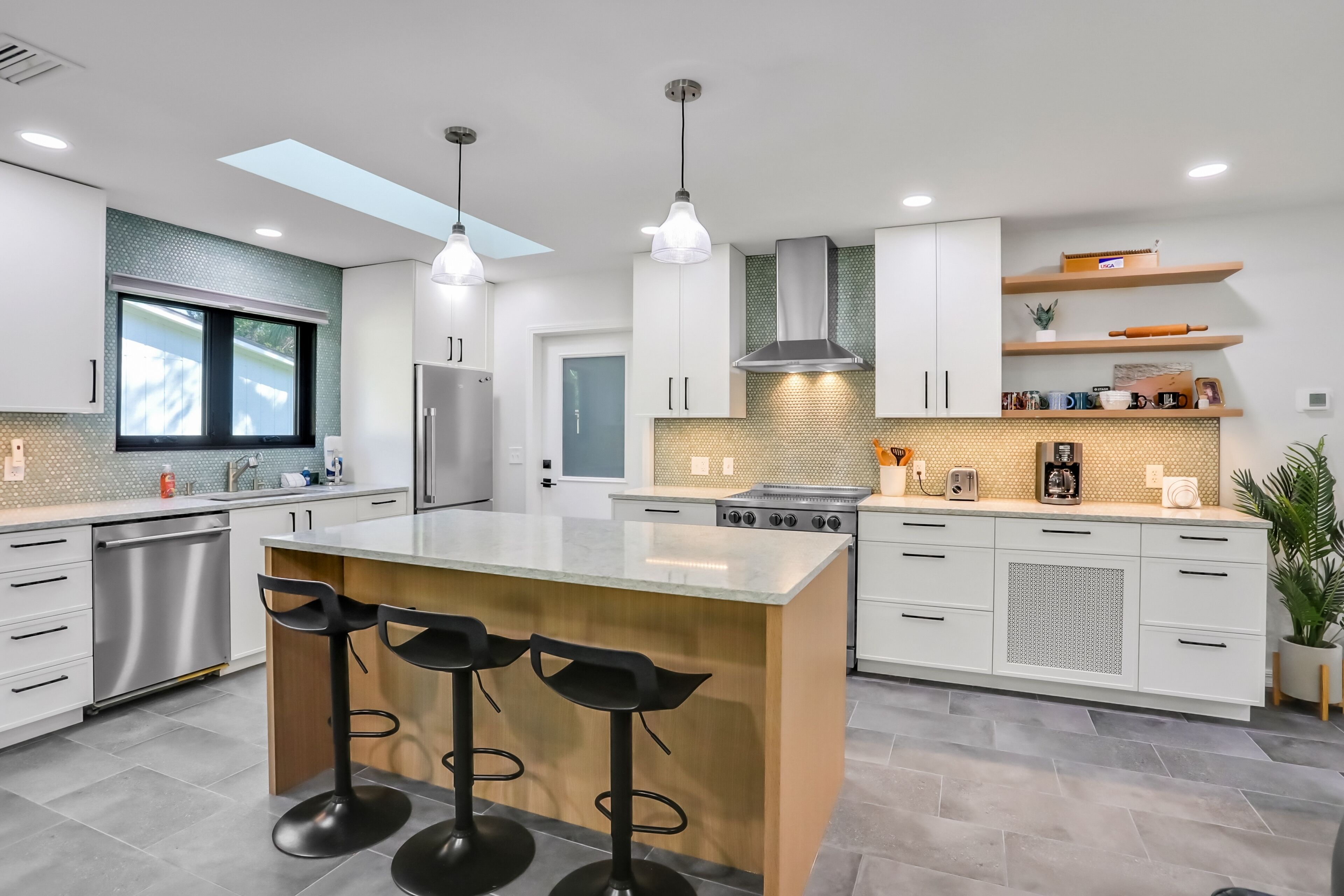 House, Multiple Beds, Pool Access, Pool View (Garden Pool Paradise) | Private kitchen