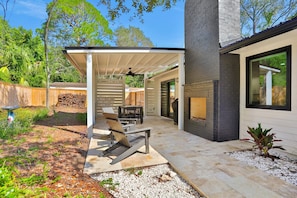 Outdoor dining - Renovated Home With Private Pool, Patio, Outdoor Fireplace, & Grill (St. Augustine)