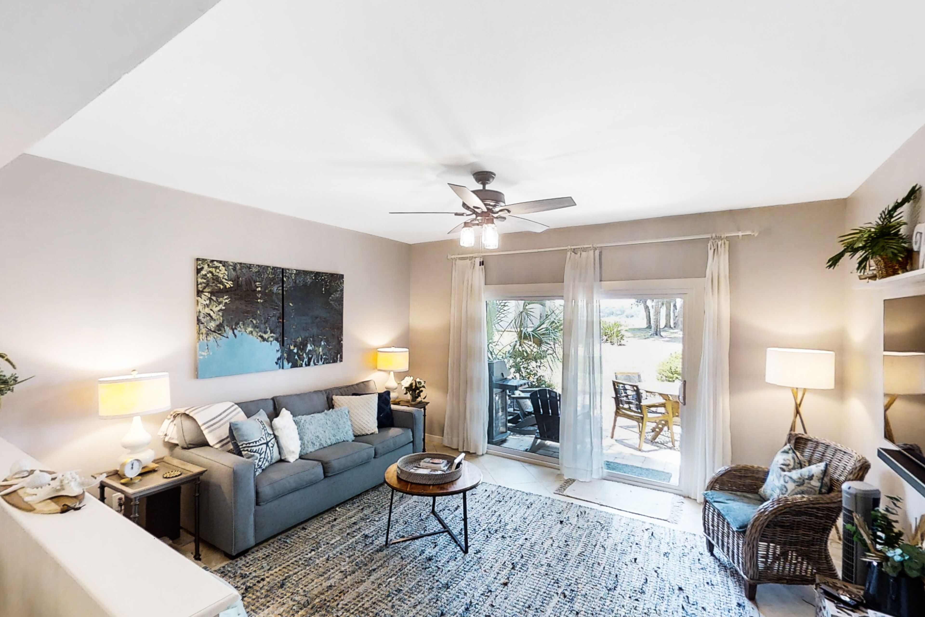 Apartment, Mehrere Betten, Balkon, Gartenblick (3055 Club Villas) | Wohnbereich