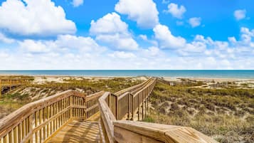 Una playa cerca
