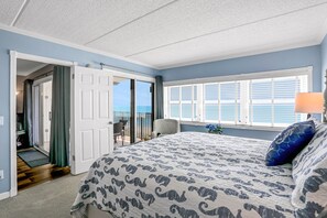 Apartment, Mehrere Betten, Poolzugang, Meerblick (Amelia South Condo E7) | 2 Schlafzimmer, individuell dekoriert, individuell eingerichtet